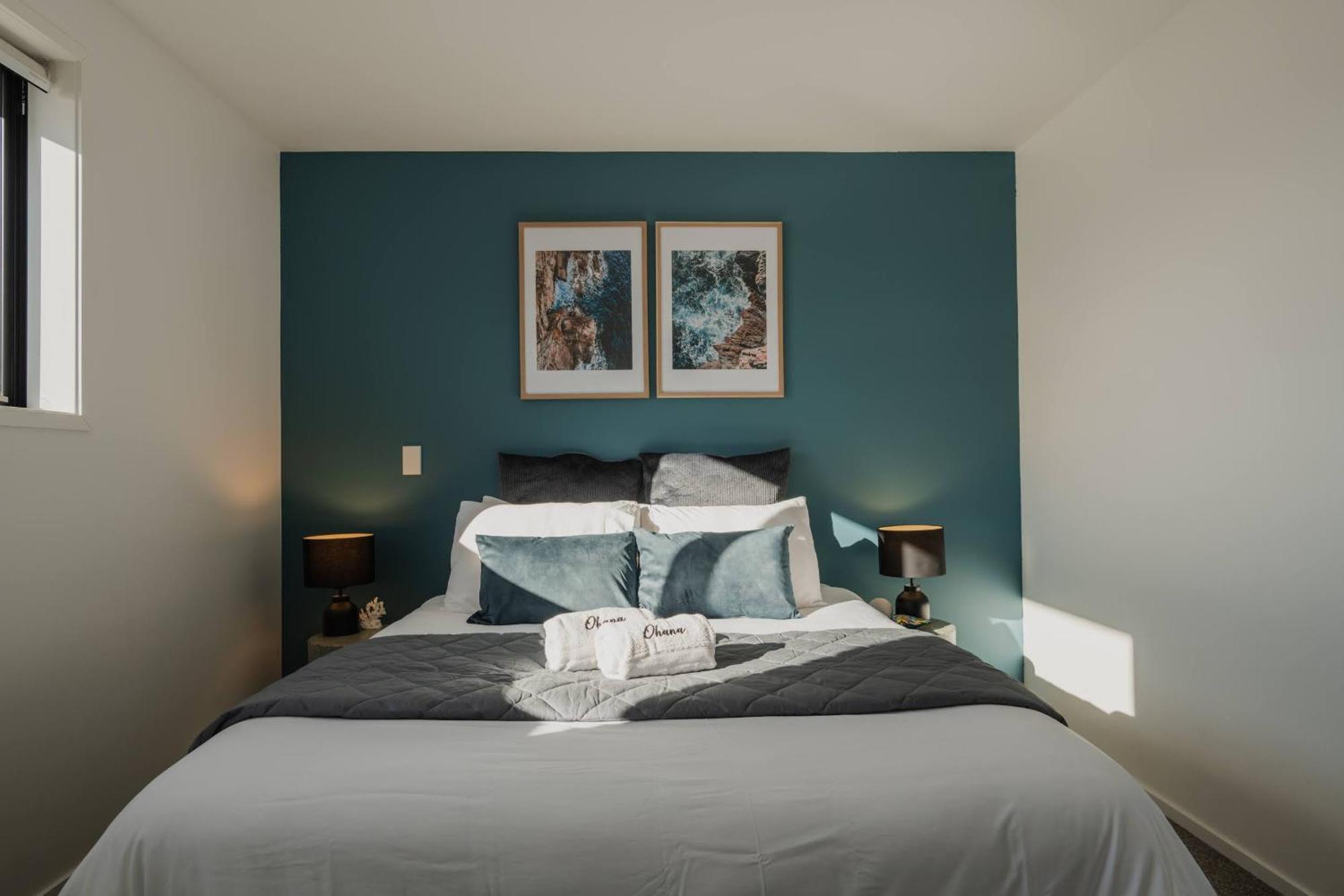 Stones Throw From The Stadium & Hot Tub Christchurch Bagian luar foto